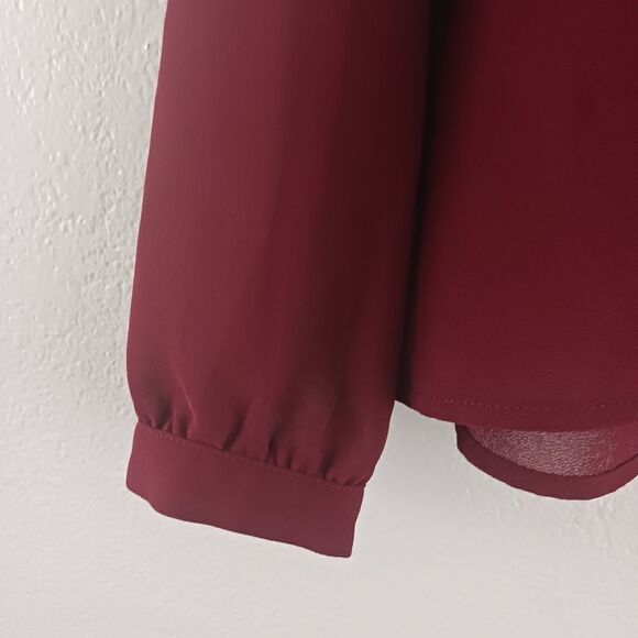 Active USA long sleeve sequin hem neck blouse size S - Picture 3 of 7